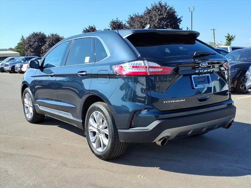 2023 Ford Edge Titanium