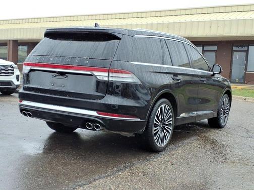Infinite Black Metallic Clearcoat 2023 Lincoln Aviator Black Label AWD