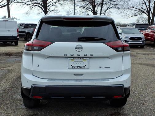 2025 Nissan Rogue SL