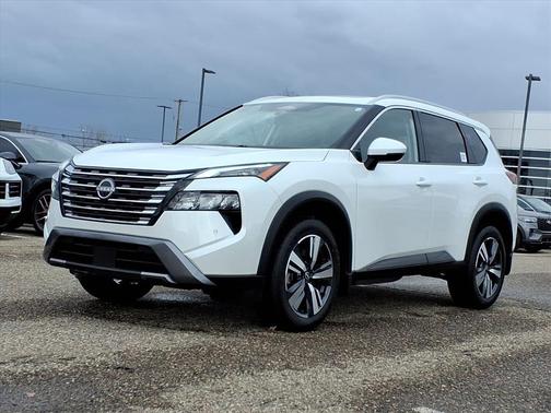 2025 Nissan Rogue SL