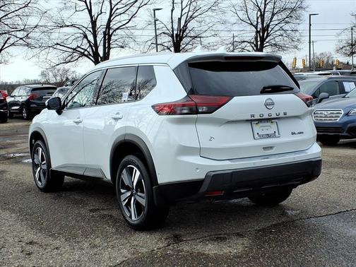 2025 Nissan Rogue SL