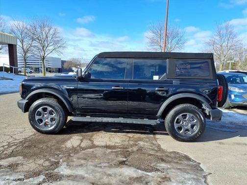 Shadow Black 2023 Ford Bronco Base