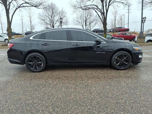 Mosaic Black Metallic 2019 Chevrolet Malibu LT
