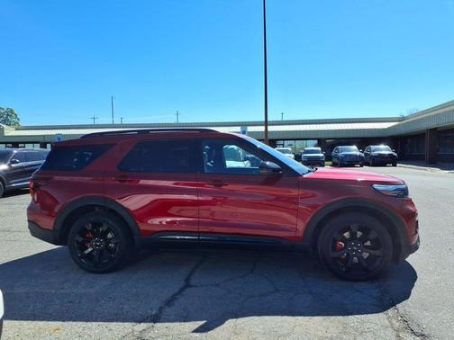 Rapid Red Metallic Tinted Clearcoat 2023 Ford Explorer ST