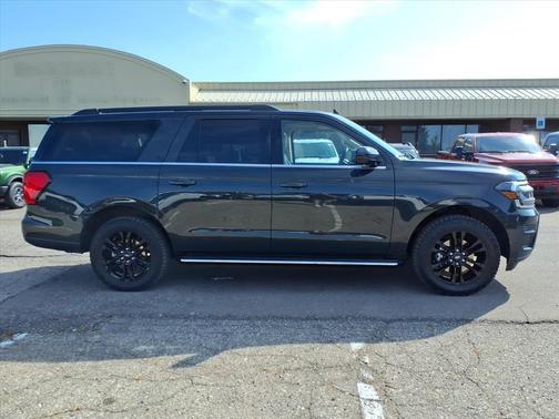 2022 Ford Expedition Max XLT
