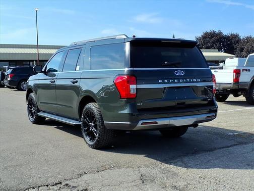2022 Ford Expedition Max XLT