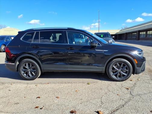 2024 Volkswagen Tiguan 2.0T SE 4MOTION