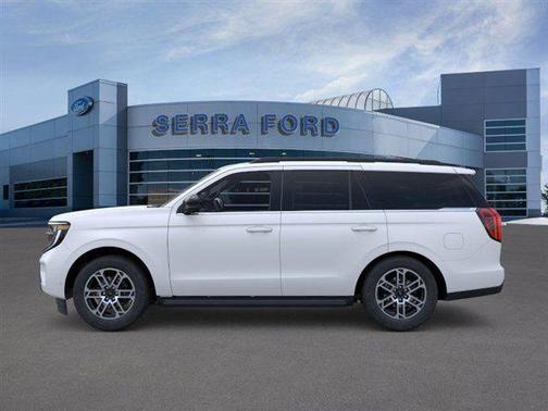Star White Metallic Tri-Coat 2026 Ford Expedition Active
