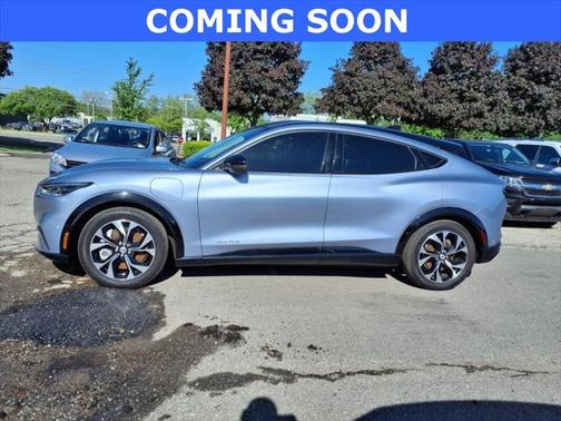 2022 Ford Mustang Mach-E Premium