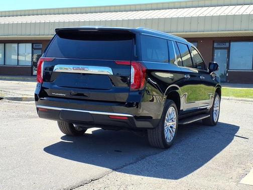 Onyx Black 2024 GMC Yukon XL SLT