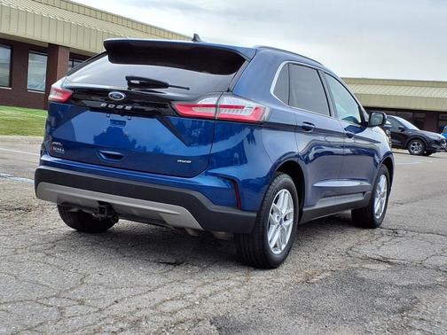 2022 Ford Edge SEL
