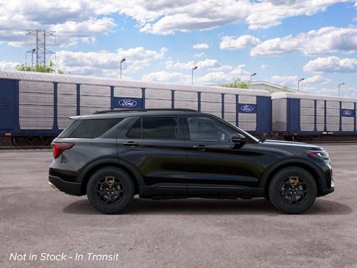 Agate Black Metallic 2027 Ford Explorer Tremor