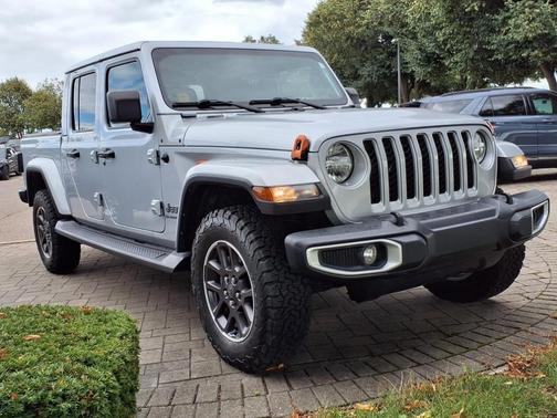 2022 Jeep Gladiator Overland
