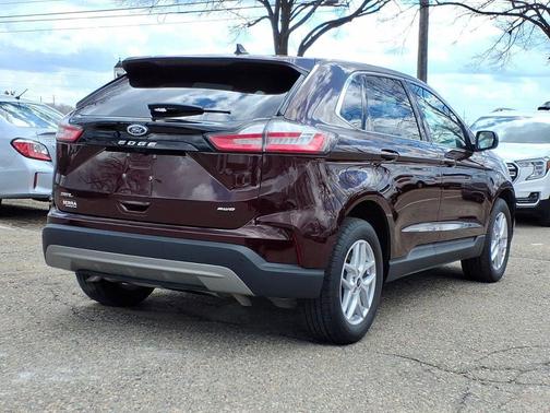 Burgundy Velvet Metallic Tinted Clearcoat 2024 Ford Edge SEL
