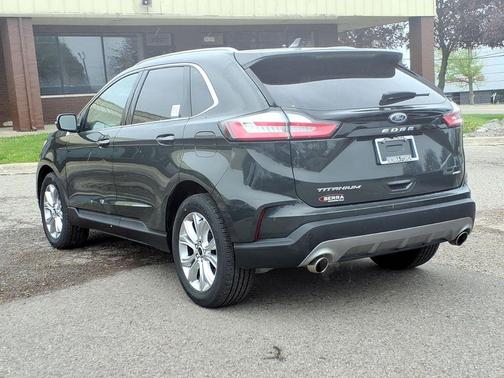 Forged Green Metallic 2024 Ford Edge Titanium