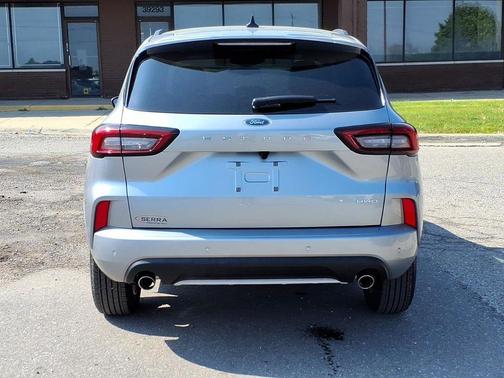 Iconic Silver Metallic 2024 Ford Escape ST-Line