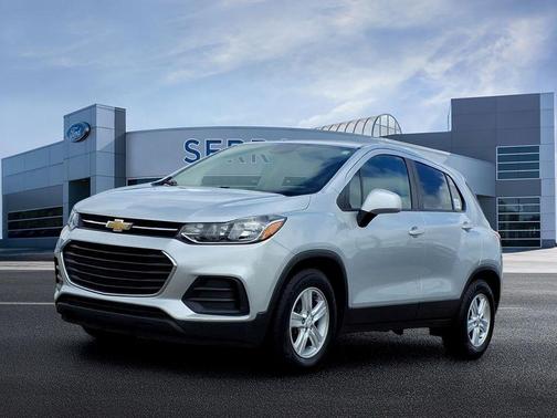 Silver Ice Metallic 2020 Chevrolet Trax LS