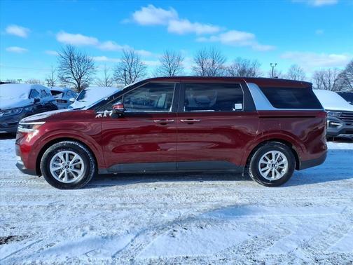 2024 Kia Carnival LX