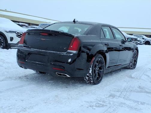 2021 Chrysler 300 S