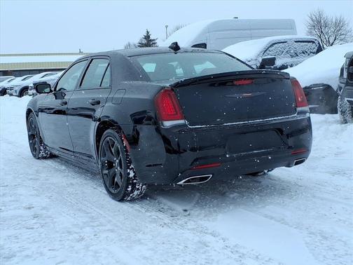 2021 Chrysler 300 S