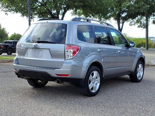 Steel Silver Metallic 2010 Subaru Forester 2.5 X Limited