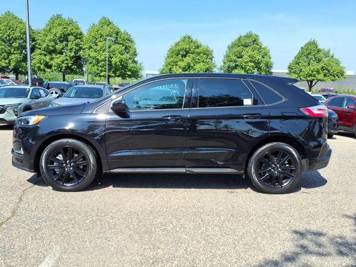 Agate Black Metallic 2024 Ford Edge ST Line