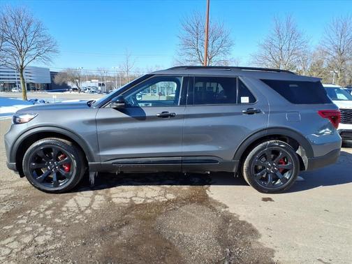 2023 Ford Explorer ST