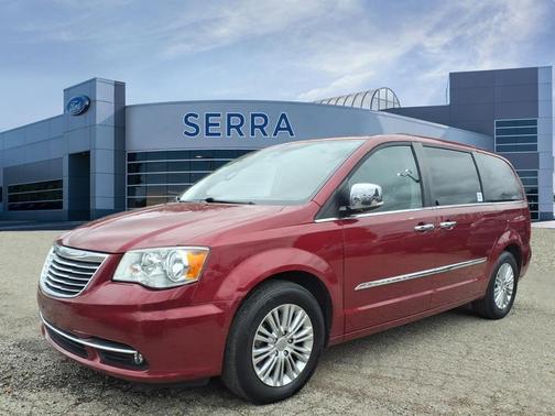 2015 Chrysler Town & Country Touring-L