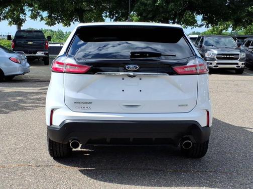 Oxford White 2020 Ford Edge SE