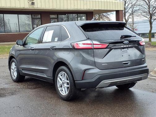Carbonized Gray Metallic 2023 Ford Edge SEL