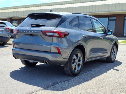 Carbonized Gray Metallic 2024 Ford Escape ST-Line