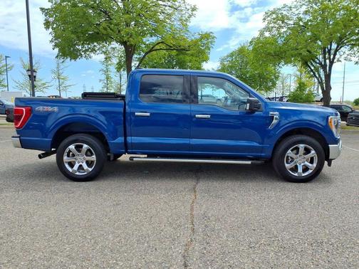 Atlas Blue Metallic 2022 Ford F-150 XLT