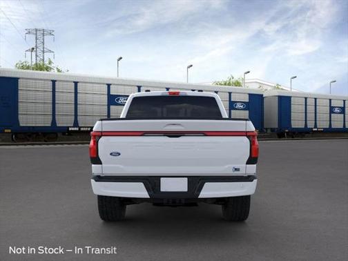 2025 Ford F-150 Lightning LARIAT