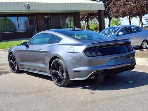 2022 Ford Mustang EcoBoost
