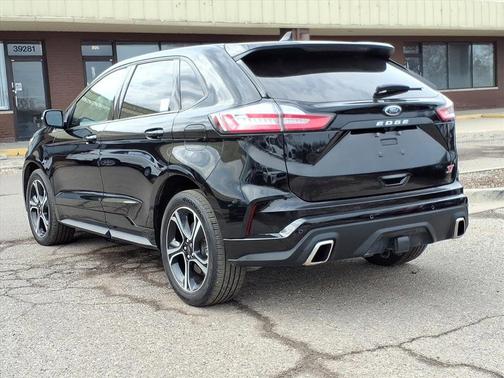 Agate Black Metallic 2023 Ford Edge ST