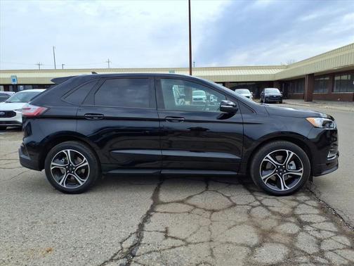 Agate Black Metallic 2023 Ford Edge ST