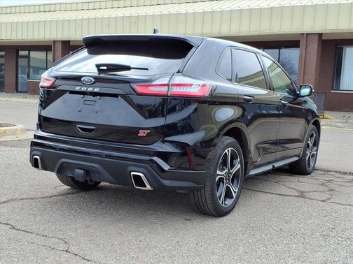 Agate Black Metallic 2023 Ford Edge ST