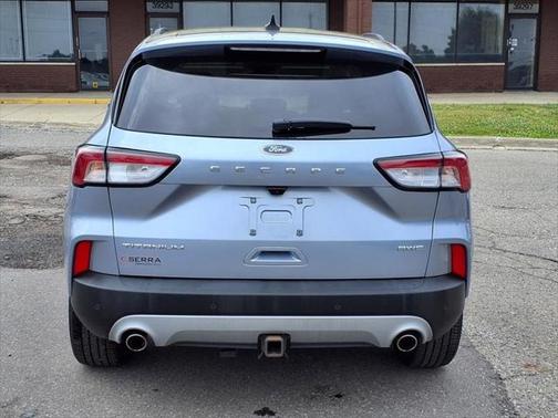 2022 Ford Escape Titanium