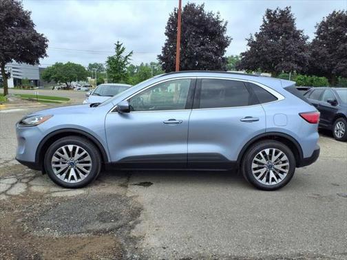 2022 Ford Escape Titanium