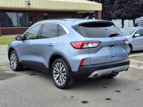 2022 Ford Escape Titanium