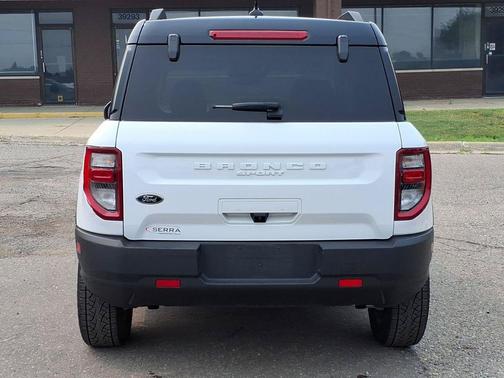 Oxford White 2023 Ford Bronco Sport Badlands