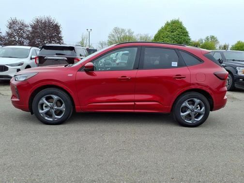 Rapid Red Metallic Tinted Clearcoat 2023 Ford Escape ST-Line Select