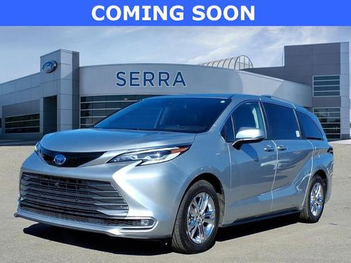 2022 Toyota Sienna Platinum 7 Passenger