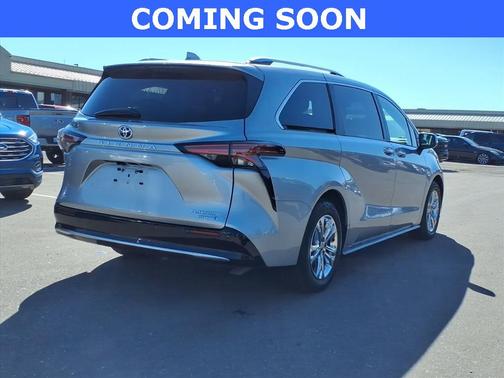2022 Toyota Sienna Platinum 7 Passenger