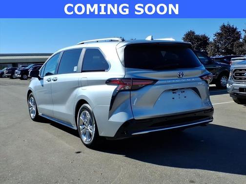 2022 Toyota Sienna Platinum 7 Passenger