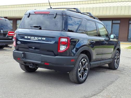 Alto Blue Metallic Tinted Clearcoat 2021 Ford Bronco Sport Outer Banks