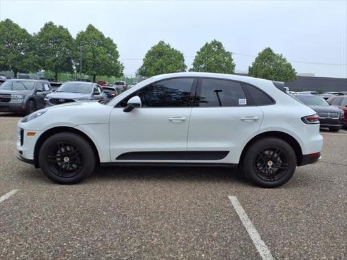 2020 Porsche Macan Base