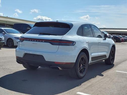 2020 Porsche Macan Base