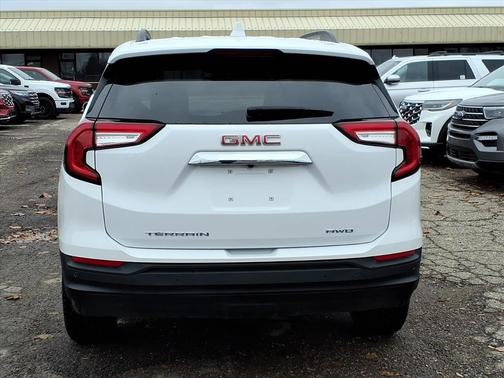 2022 GMC Terrain SLE