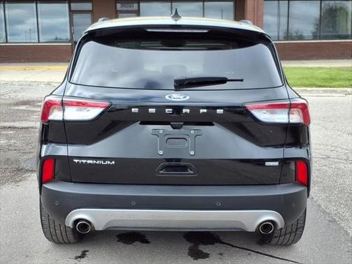 2022 Ford Escape Titanium